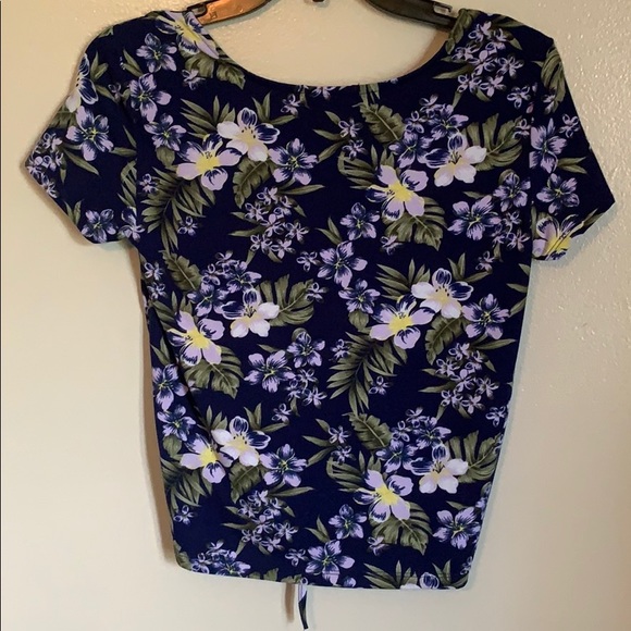 Flower Pattern Crop Top - Picture 4 of 4